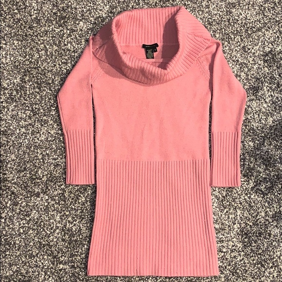 Sweater - Picture 1 of 4